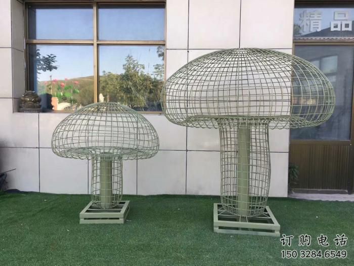 鏤空蘑菇雕塑廠家 園林公園小品 廣場(chǎng)不銹鋼蘑菇雕塑廠