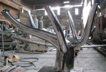 鏡面樹墩雕塑廠家 大型擺件 戶外不銹鋼樹墩雕塑廠