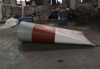 創(chuàng)意牙膏雕塑廠家 創(chuàng)意小品 公園不銹鋼牙膏雕塑廠