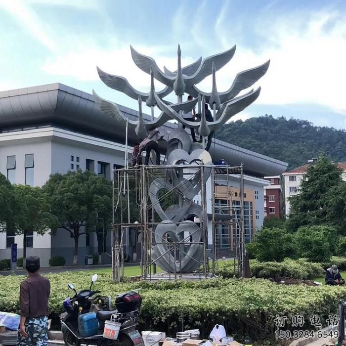 鍛造群鳥雕塑廠家  抽象小品 戶外不銹鋼群鳥雕塑擺件