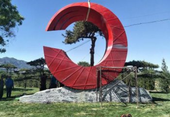 草地精神堡壘雕塑廠家 現代校園標識雕塑 大型標牌雕塑