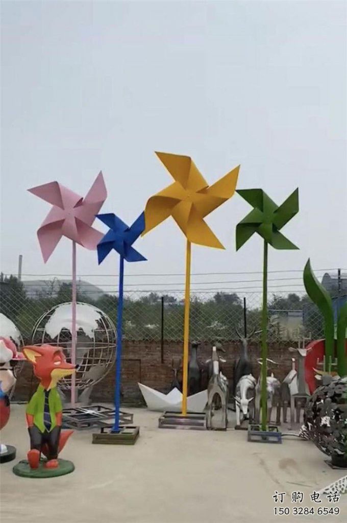 草地風(fēng)車雕塑生產(chǎn)商 現(xiàn)代校園旋轉(zhuǎn)雕塑 大型旋轉(zhuǎn)雕塑