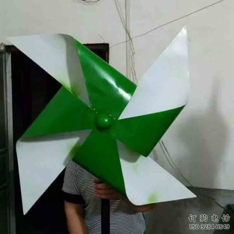 公園風(fēng)車雕塑特點 創(chuàng)意企業(yè)旋轉(zhuǎn)雕塑 美陳旋轉(zhuǎn)雕塑