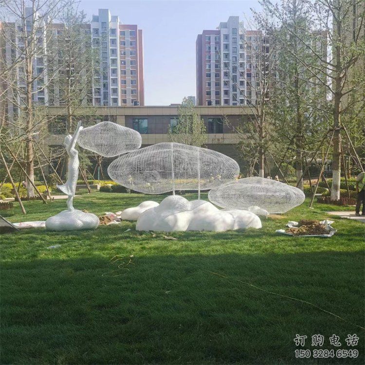 大型云梯雕塑制作廠家 鍛造發光梯子雕塑 房地產云朵雕塑