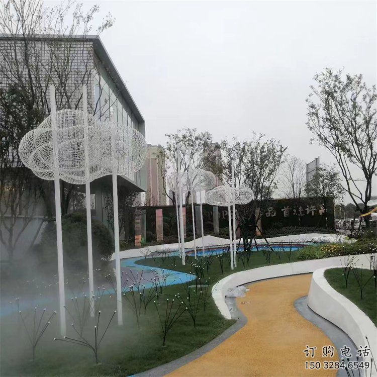 預(yù)定景觀云梯雕塑 彩繪剪紙?zhí)葑拥袼?校園云朵雕塑實景圖