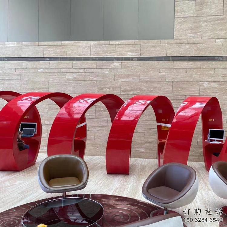 創意坐凳雕塑，膠卷藝術造型，膠卷坐凳雕塑制作