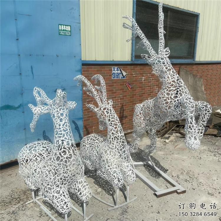 梅花鹿雕塑精品，白鋼構件，鏤空梅花鹿雕塑廠家