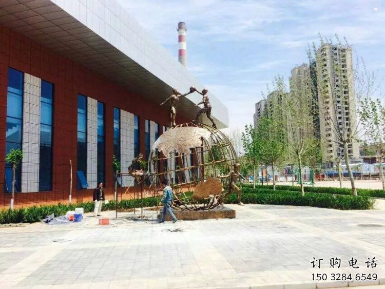 地球儀雕塑定價，拉絲工藝，地球儀人物雕塑制作