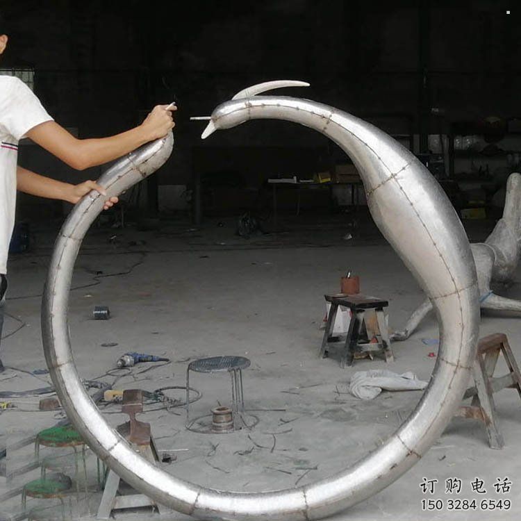 鳳凰雕塑供給，景區雕塑，不銹鋼圓環鳳凰雕塑廠家