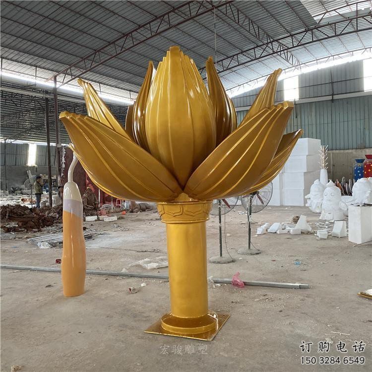 金蓮花雕塑訂做廠家，室外軟裝，不銹鋼金蓮花雕塑供應