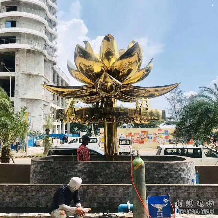 大門口紫荊花雕塑