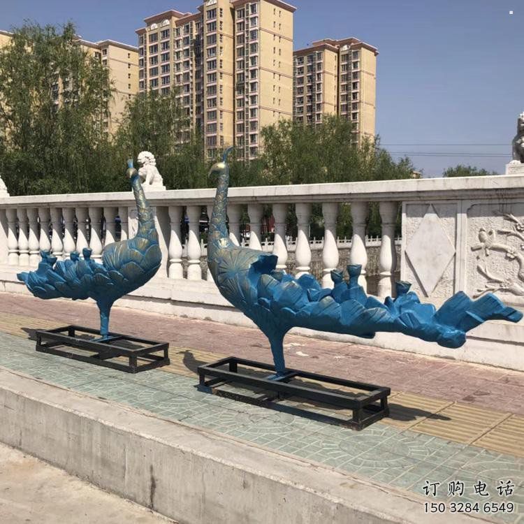 彩繪孔雀雕塑供應，圓雕體系，仿古孔雀雕塑制作廠家