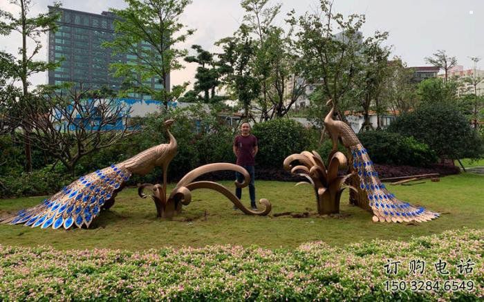 孔雀雕塑精選，室外軟裝，抽象不銹鋼孔雀雕塑廠家