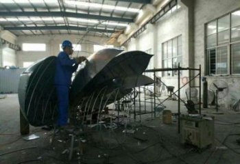 蓮花雕塑生產(chǎn)，標(biāo)識(shí)雕塑，不銹鋼蓮花雕塑制作廠家