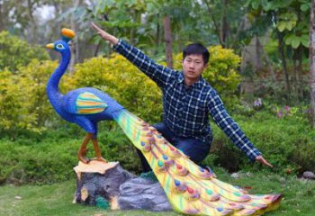 彩繪孔雀雕塑觀賞型，公園小品，別墅仿真孔雀雕塑廠家