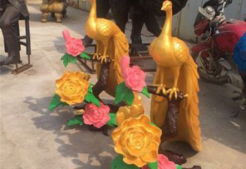 孔雀雕塑制作廠家，公園小品，銅孔雀雕塑優選?