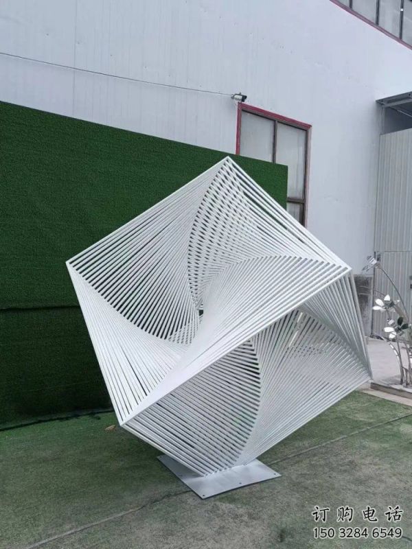 廣場(chǎng)立方體雕塑廠家，市標(biāo)雕塑，鏤空立方體雕塑定制