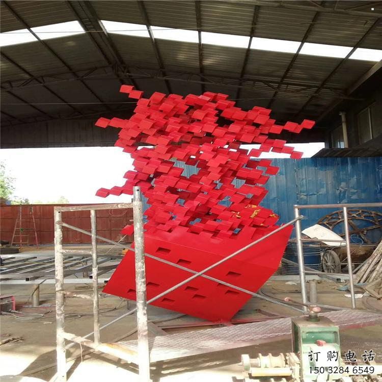 立方體雕塑點(diǎn)擊，城區(qū)小品，園林鏤空立方體雕塑承接