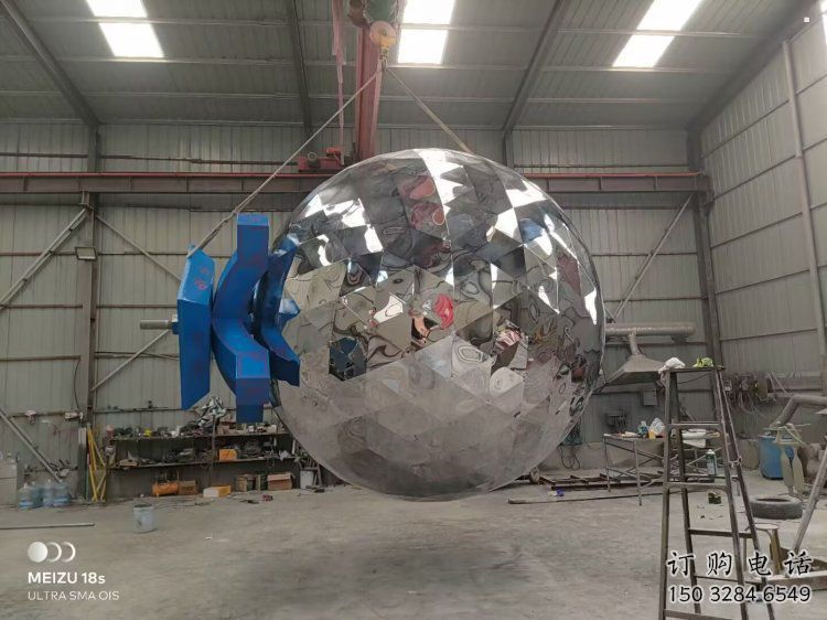 鏡面球雕塑選定，美陳雕塑，不銹鋼球雕塑造型廠家