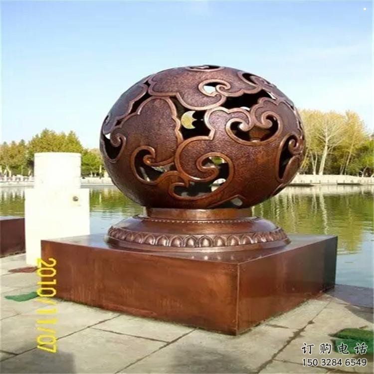鏤空球雕塑服務商，街景小品烤漆鏤空球雕塑訂做