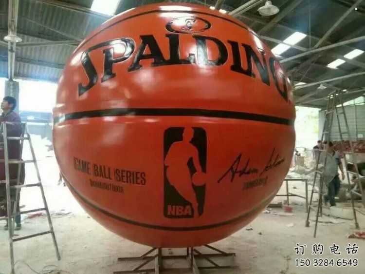 現(xiàn)代籃球雕塑