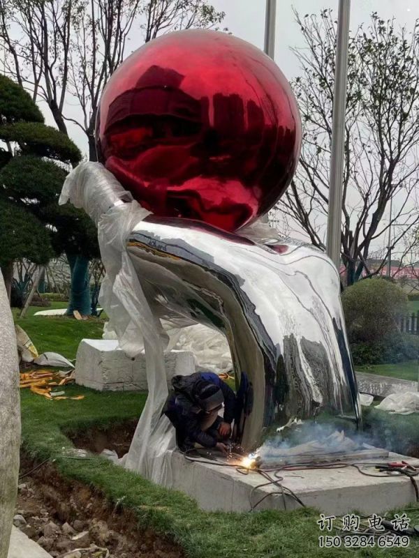 手托圓球雕塑供給，景觀概念，手托圓球雕塑定制