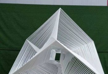 廣場正方形雕塑