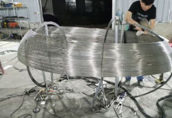 創(chuàng)意雞蛋雕塑