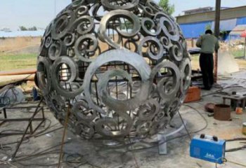 燈光球雕塑優(yōu)選，陸地擺件，不銹鋼燈光球雕塑制作廠家