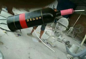 商業街瓶子雕塑