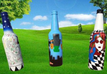 啤酒瓶雕塑承接，景區案例，玻璃鋼啤酒瓶雕塑承接