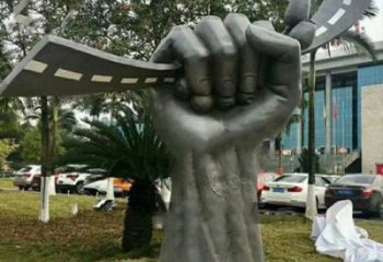 廣場(chǎng)拳頭雕塑