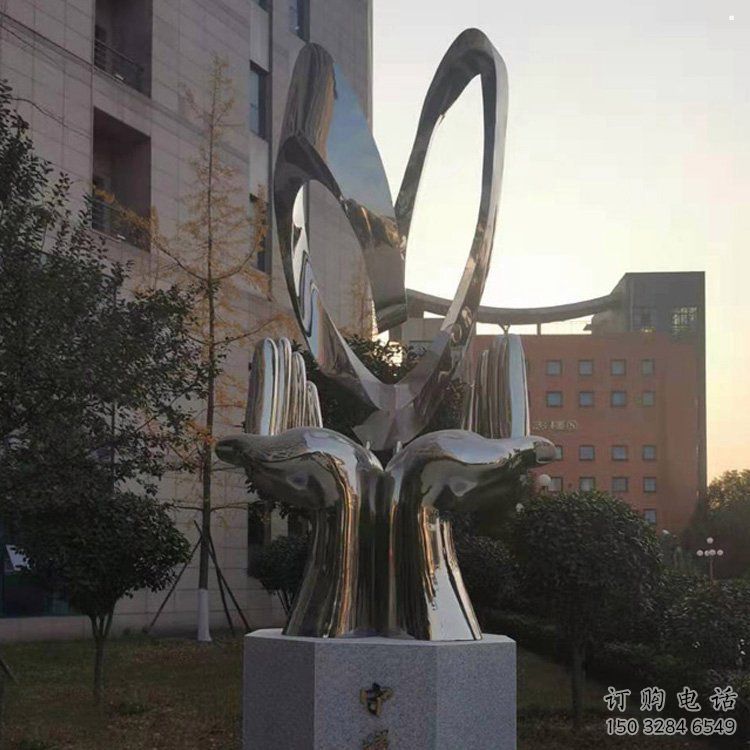 雙手雕塑廠家，水景雕塑，別墅不銹鋼雙手雕塑制作