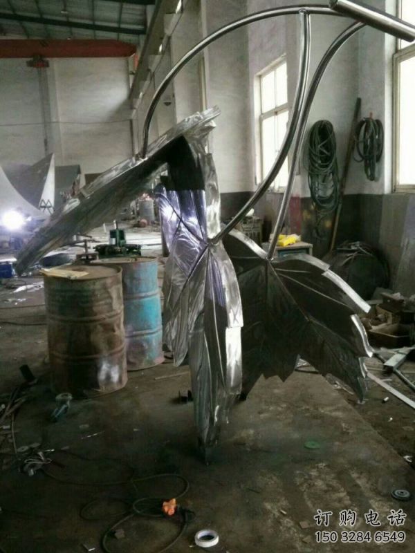 楓葉雕塑指用，景觀雕塑，不銹鋼楓葉雕塑點擊