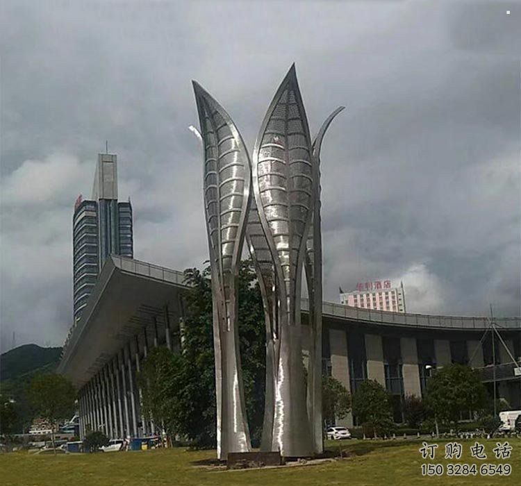 樹(shù)葉雕塑生產(chǎn)，美陳雕塑，制造鏡面不銹鋼樹(shù)葉雕塑廠家