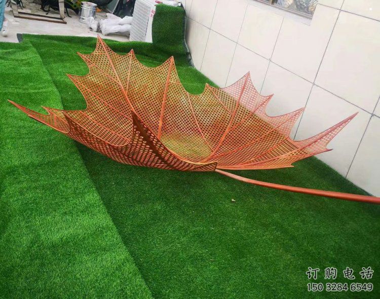 鏤空樹葉雕塑定做，廣場雕塑，鐵藝樹葉雕塑優(yōu)選