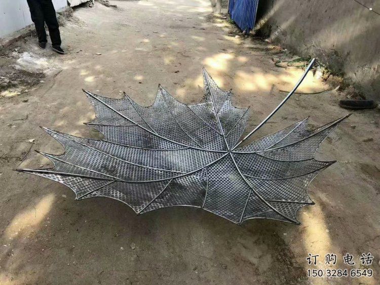 鏤空樹葉雕塑生產商，城市雕塑，鐵藝樹葉雕塑制造廠家