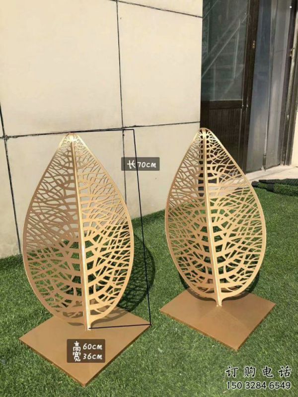 鏤空樹葉雕塑指用，小區雕塑，廣場鐵藝樹葉雕塑制作