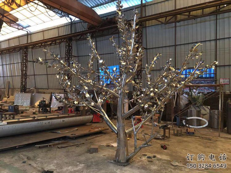 楓樹雕塑訂做，彩鋼制作，不銹鋼楓樹雕塑廠家