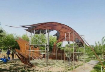 鏤空楓葉雕塑廠家，廣場系列，鐵藝楓葉雕塑生產廠家