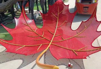 鏤空楓葉雕塑定制，中式工藝，鐵藝楓葉雕塑造型廠家