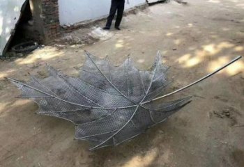 鏤空楓葉雕塑供需，彩鋼制作，大型鐵藝楓葉雕塑公司