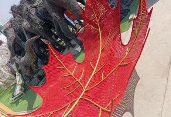 鏤空楓葉雕塑制造，街景小品，鐵藝楓葉雕塑廠家優價