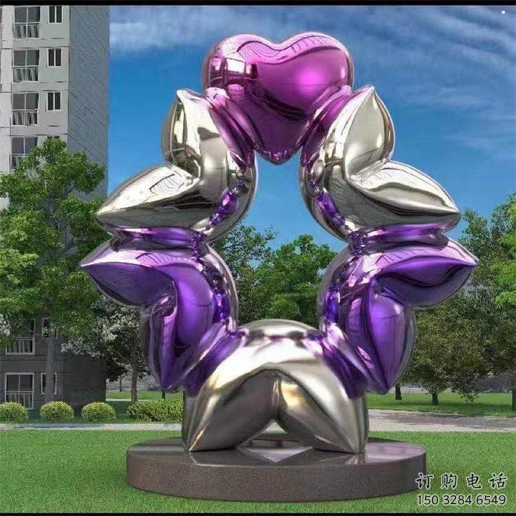 街頭心心相印雕塑