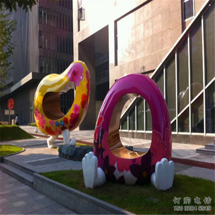心形人物雕塑服務(wù)商，美陳雕塑，不銹鋼雕塑抽象精選