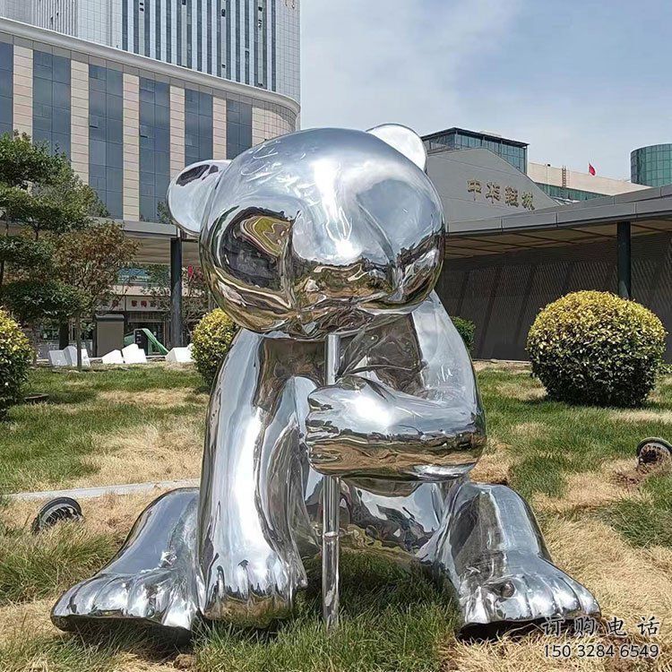 藝術(shù)熊貓雕塑承接，景區(qū)案例，公園不銹鋼熊貓雕塑定制