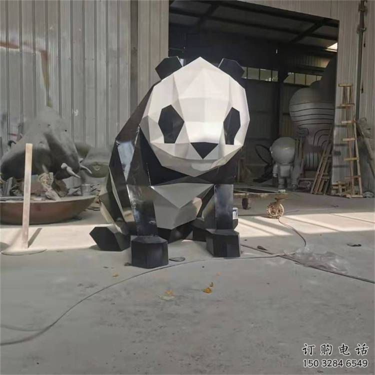 熊貓雕塑制造，白鋼構(gòu)件，幾何切面熊貓雕塑提供