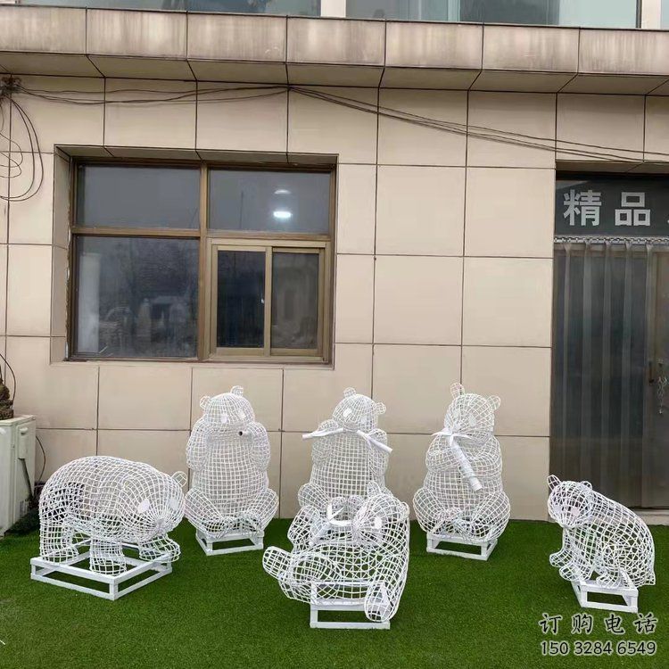 熊貓雕塑制造商，酒店擺件，鏤空熊貓雕塑定制廠家