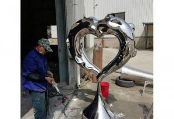 心形雕塑工廠選用，街道標(biāo)識(shí)，景觀鏡面心形雕塑批發(fā)