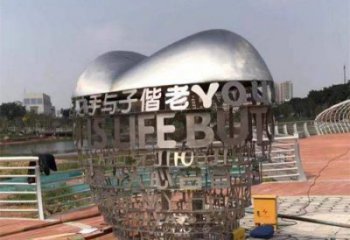 心形球雕塑制造，歐式風格，不銹鋼心形球雕塑廠家定價